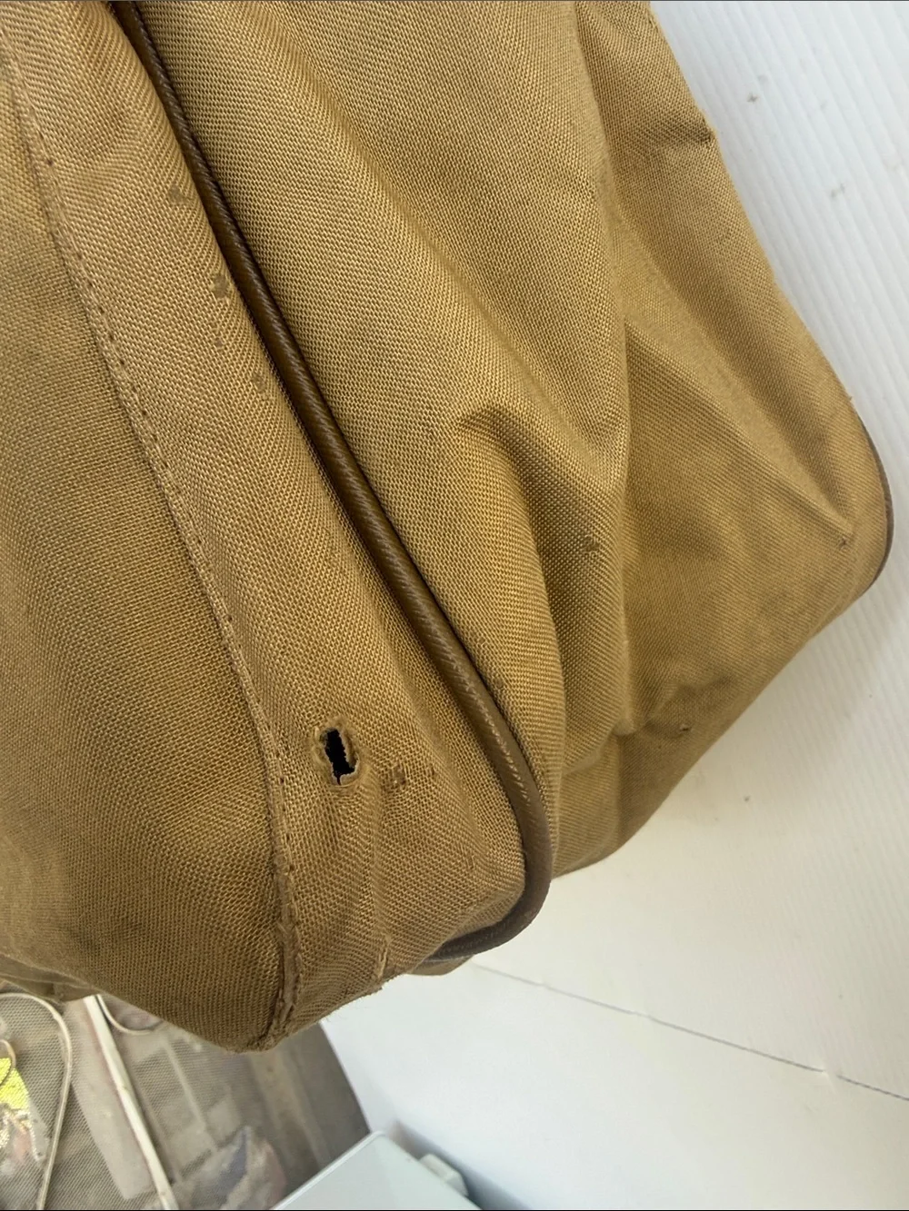 VINTAGE CALVIN KLEIN RUGGED CANVAS MESSENGER FLAP BAG CROSSBODY TRAVEL TAN
